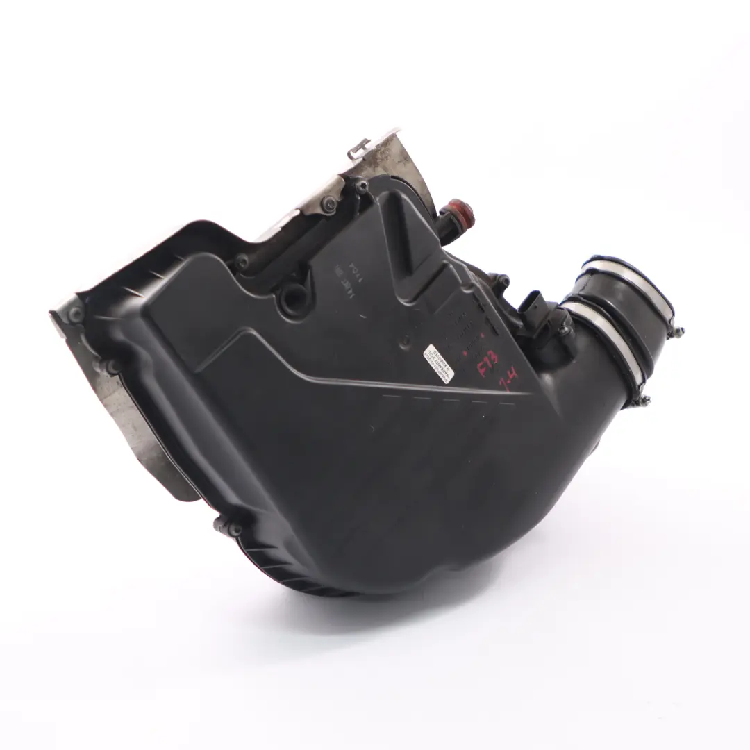 BMW F10 LCI F12 F13 N63N Condotto di aspirazione Silenziatore Cyl. 1-4 - SKU 7601898 - Numero di parte 7601898