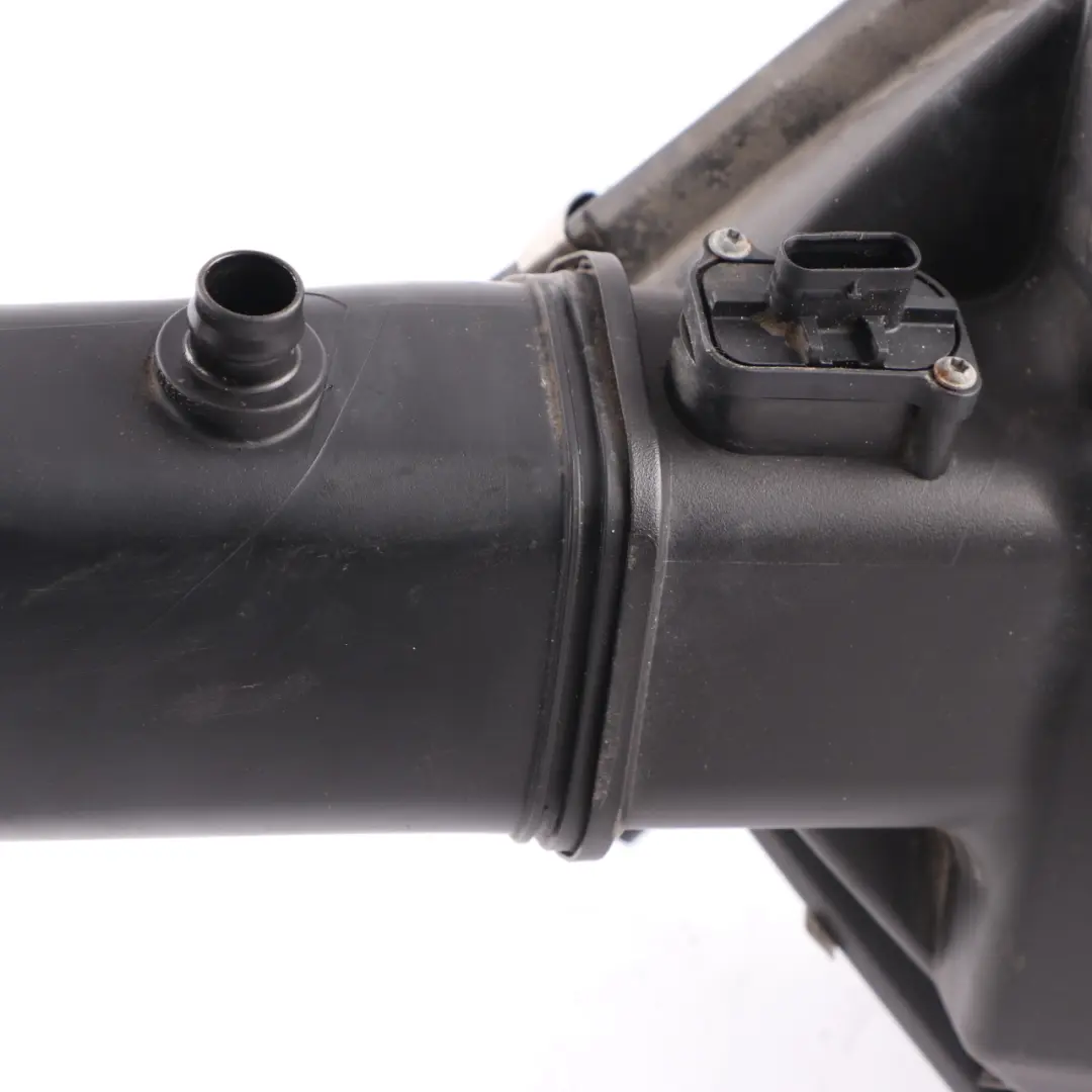 Luftfilterkasten AIr Ansaugkanal Rohr Filtergehäuse für BMW F20 F21 F30 F32 mit Teilenummer 7605654 BMW F20 F21 F30 F32 Luftfilterkasten AIr Ansaugkanal Rohr Filtergehäuse - SKU 7602642 - Teilenummer 7605654