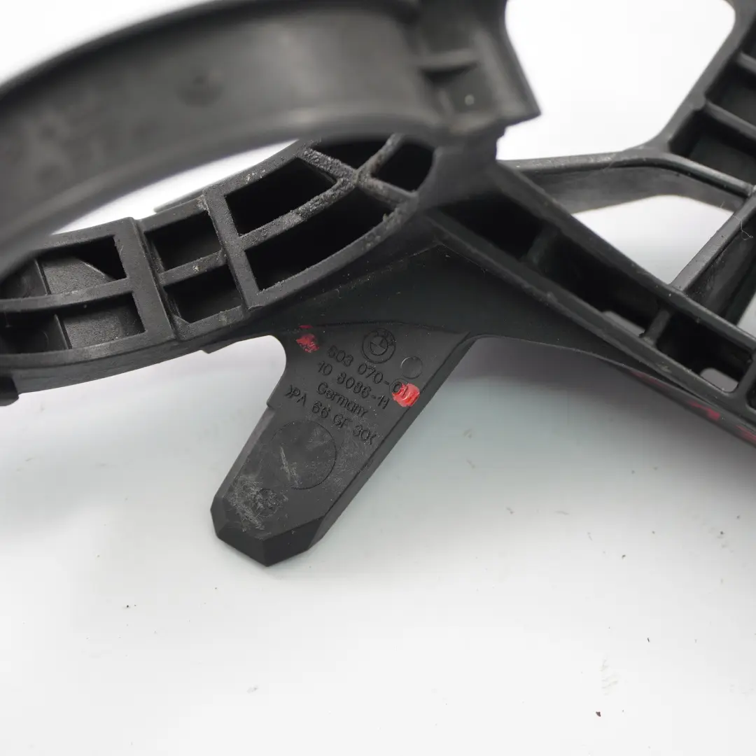 N63 N63N Soporte bomba agua auxiliar para BMW F01 F10 F11 F06 F12 F13 con número de pieza 7603070 BMW F01 F10 F11 F06 F12 F13 N63 N63N Soporte bomba agua auxiliar - SKU 7603070 - Número de pieza 7603070