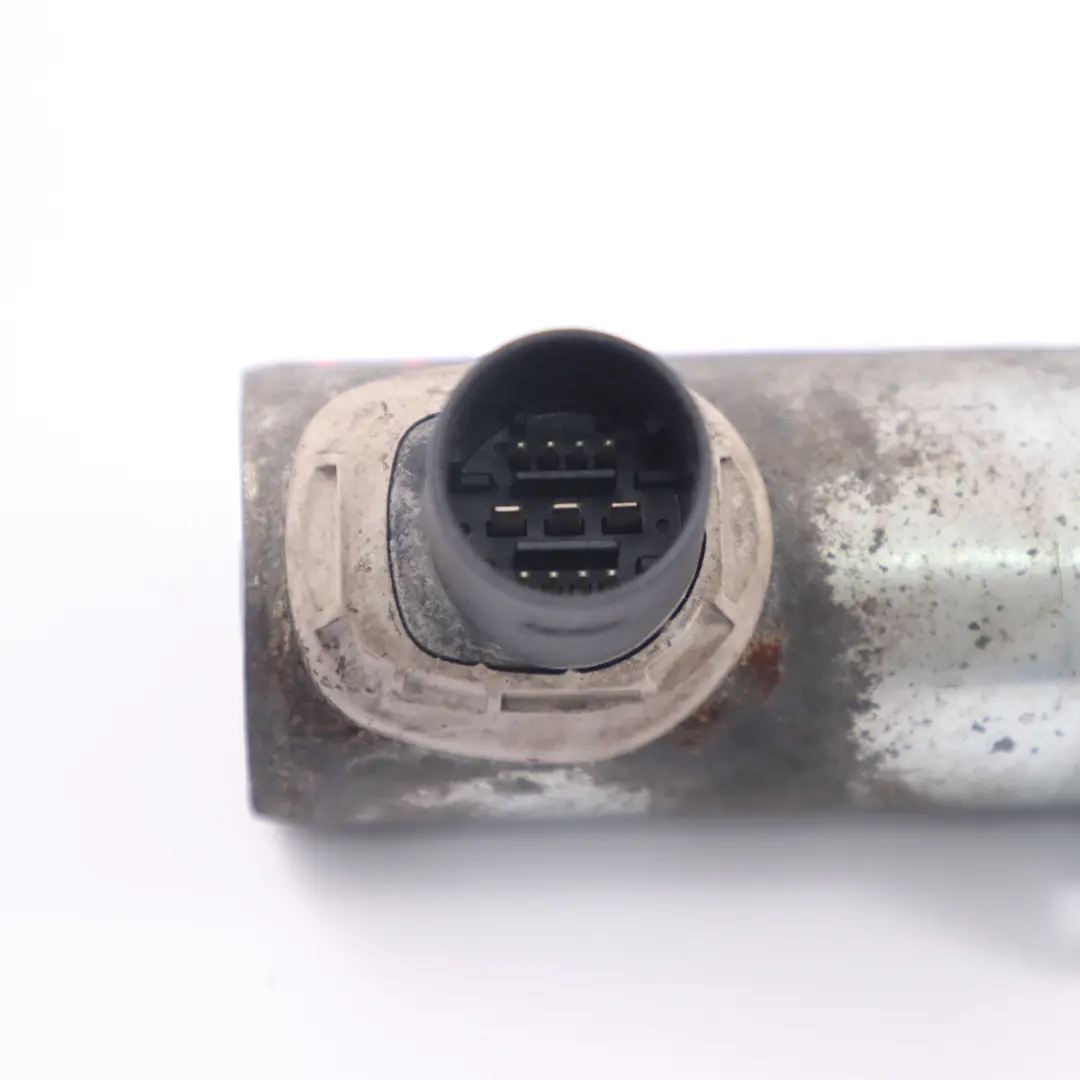 N63N Luft einlass Krümmer ventil Stellantrieb für BMW F10 F11 LCI F06 F13 mit Teilenummer 7605025 BMW F10 F11 LCI F06 F13 N63N Luft einlass Krümmer ventil Stellantrieb - SKU 7605025 - Teilenummer 7605025