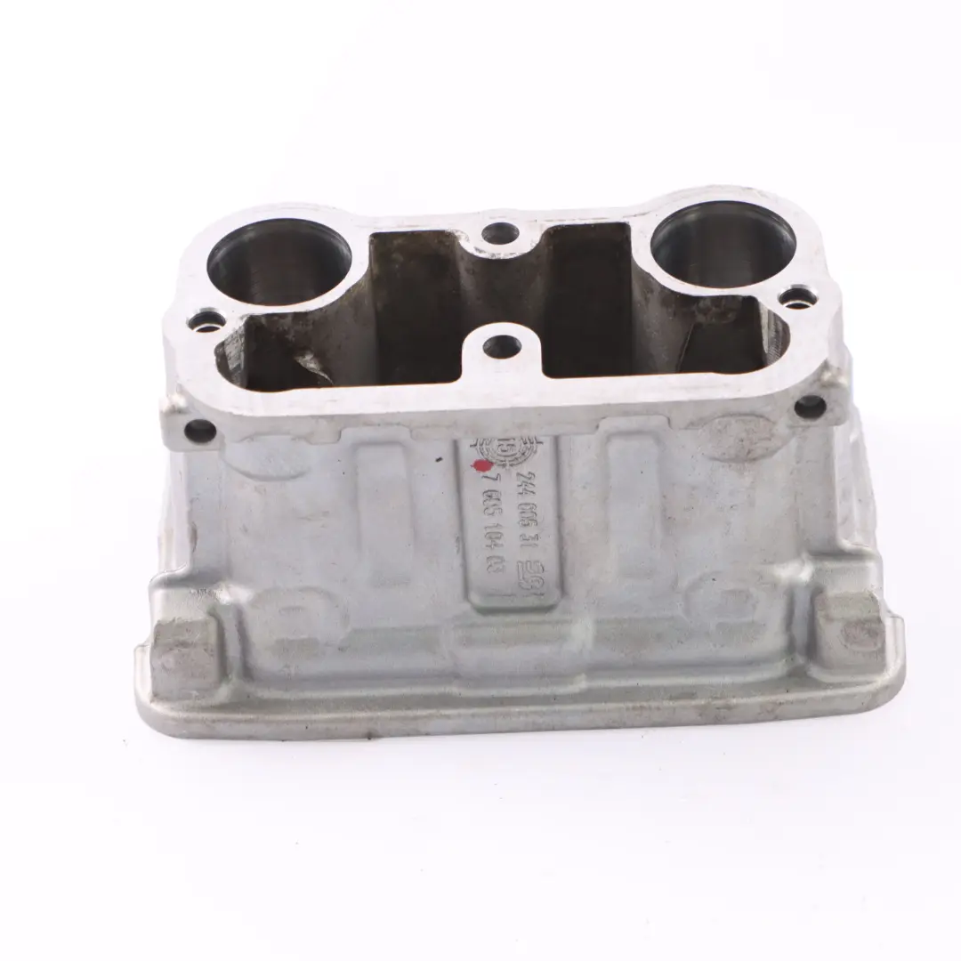 BMW E90 LCI Benzyna N55 Osłona Gniazda Świec Zapłonowych - SKU 7605104 - Numer Części 7605104