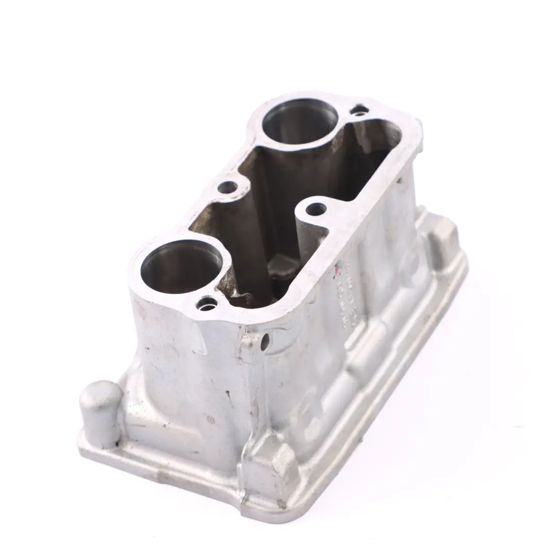 BMW E90 LCI Benzyna N55 Osłona Gniazda Świec Zapłonowych - SKU 7605104 - Numer Części 7605104