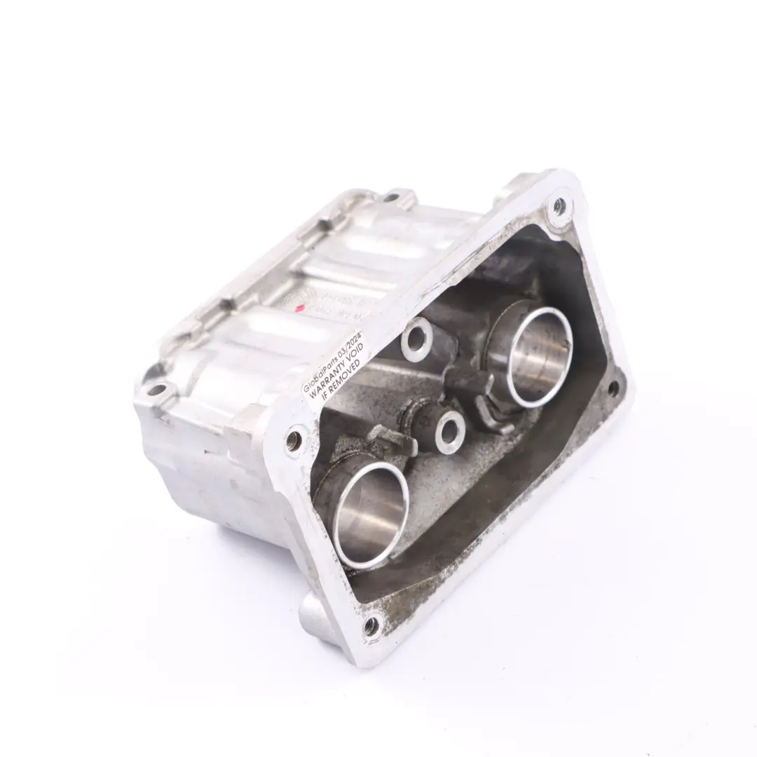 BMW E90 LCI Benzyna N55 Osłona Gniazda Świec Zapłonowych - SKU 7605104 - Numer Części 7605104