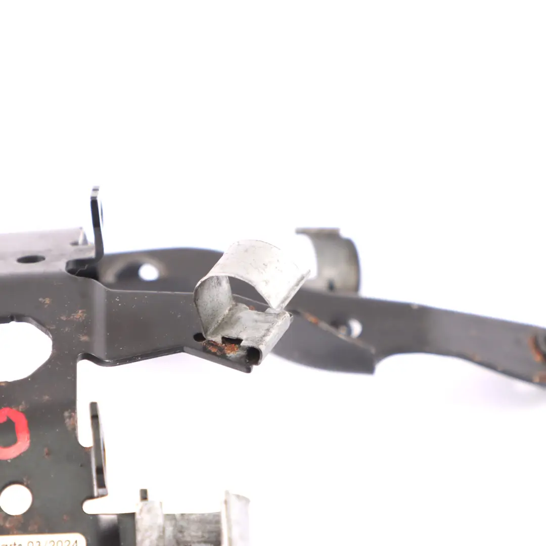 Halterung BMW F10 F13 Benzin N63 Ladeluft Kühler Kühlmittel Behälter für mit Teilenummer 7606025 Halterung BMW F10 F13 Benzin N63 Ladeluft Kühler Kühlmittel Behälter - SKU 7606025 - Teilenummer 7606025