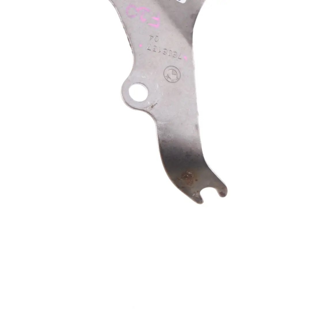 N20 Uchwyt Wspornik Katalizatora do BMW F10 F11 F20 F30 o numerze 7606137 BMW F10 F11 F20 F30 N20 Uchwyt Wspornik Katalizatora - SKU 7606137 - Numer Części 7606137