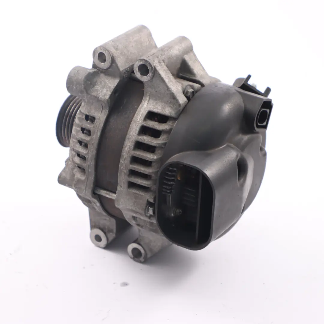 S63N Motor Licht maschine Generator 14V 210A für BMW F10 M5 F06 F12 F13 M6 mit Teilenummer 7606628 BMW F10 M5 F06 F12 F13 M6 S63N Motor Licht maschine Generator 14V 210A - SKU 7606628 - Teilenummer 7606628