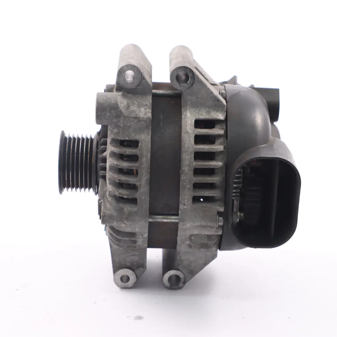 S63N Engine Alternator Generator 14V 210A to BMW F10 M5 F06 F12 F13 M6 with Part number 7606628 BMW F10 M5 F06 F12 F13 M6 S63N Engine Alternator Generator 14V 210A - SKU 7606628 - Part number 7606628