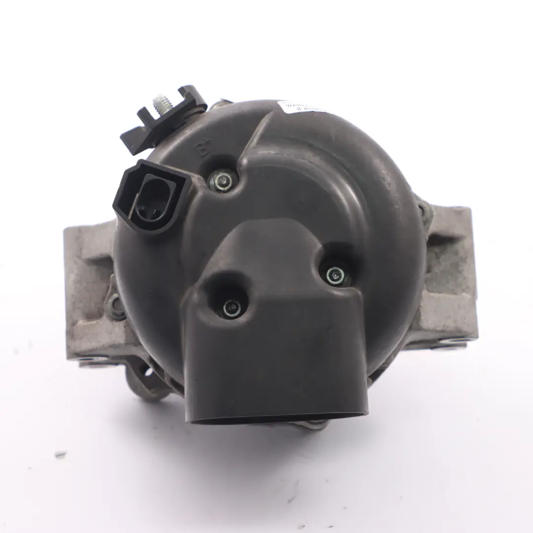 S63N Motor Alternador Generador 14V 210A para BMW F10 M5 F06 F12 F13 M6 con número de pieza 7606628 BMW F10 M5 F06 F12 F13 M6 S63N Motor Alternador Generador 14V 210A - SKU 7606628 - Número de pieza 7606628