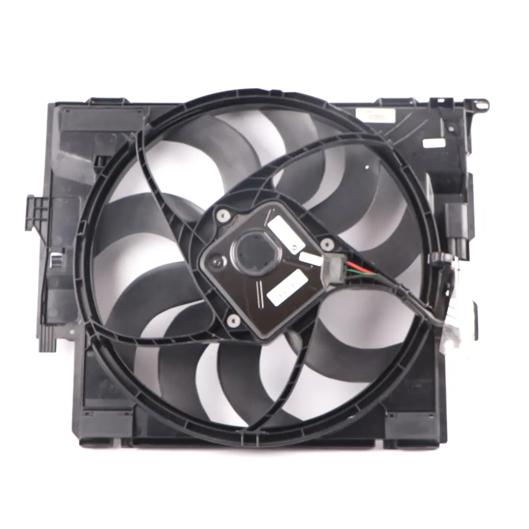 BMW F30 F33 F34 F36 Fan Radiator Fan With Housing 600W Engine Cooling - SKU 7608408 - Part number 8641965