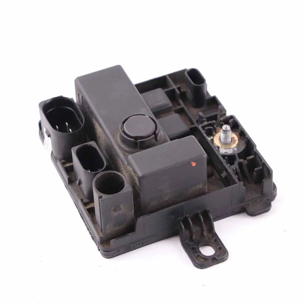 Moduł Sterownik Zasilania Przekaźnika do BMW F20 F30 o numerze 7614585 BMW F20 F30 Moduł Sterownik Zasilania Przekaźnika - SKU 7614585 - Numer Części 7614585