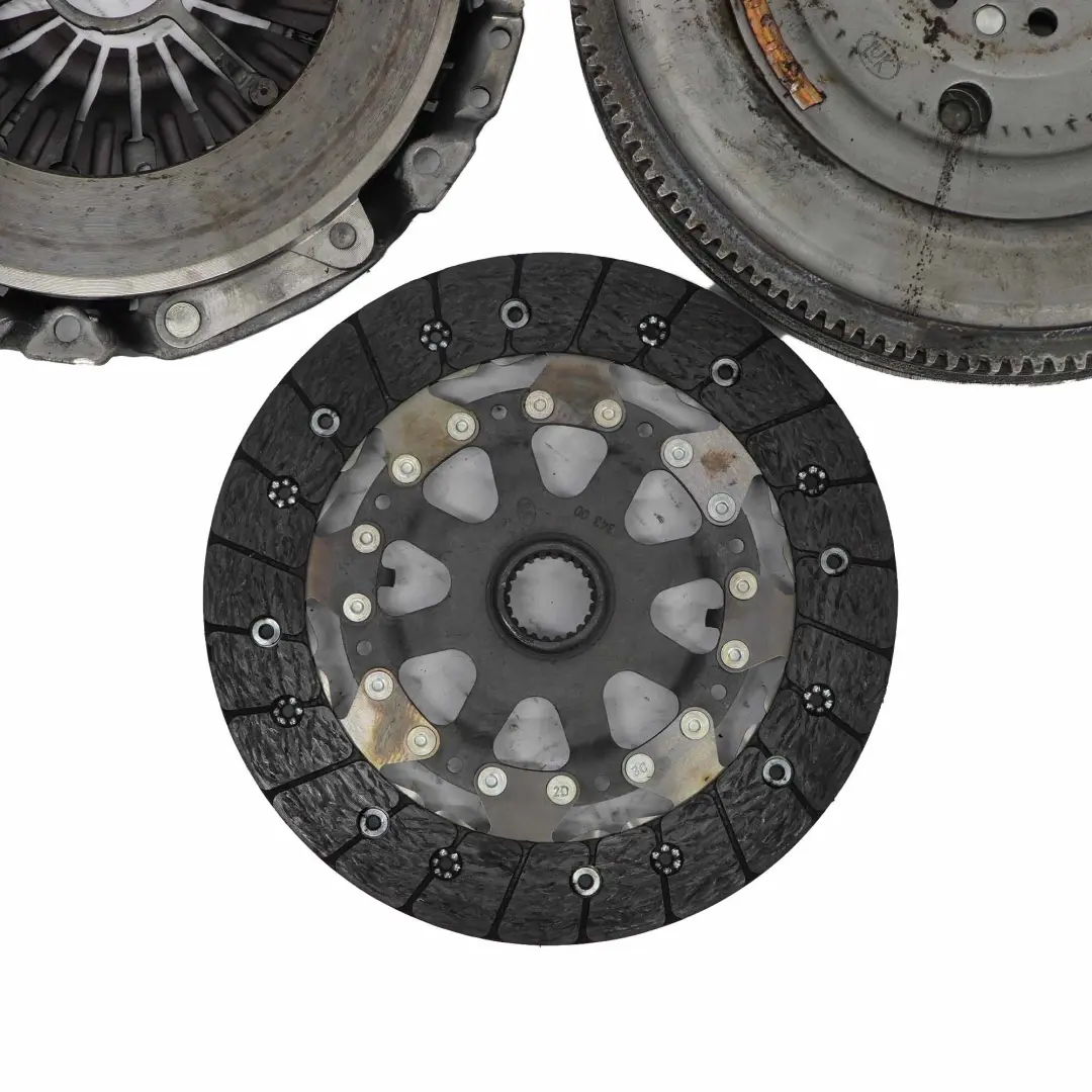 Kit frizione doppia massa BMW F20 F30 114i 116i 316i 118i N13 per con numero di parte 7621180 Kit frizione doppia massa BMW F20 F30 114i 116i 316i 118i N13 - SKU 7621180-1 - Numero di parte 7621180