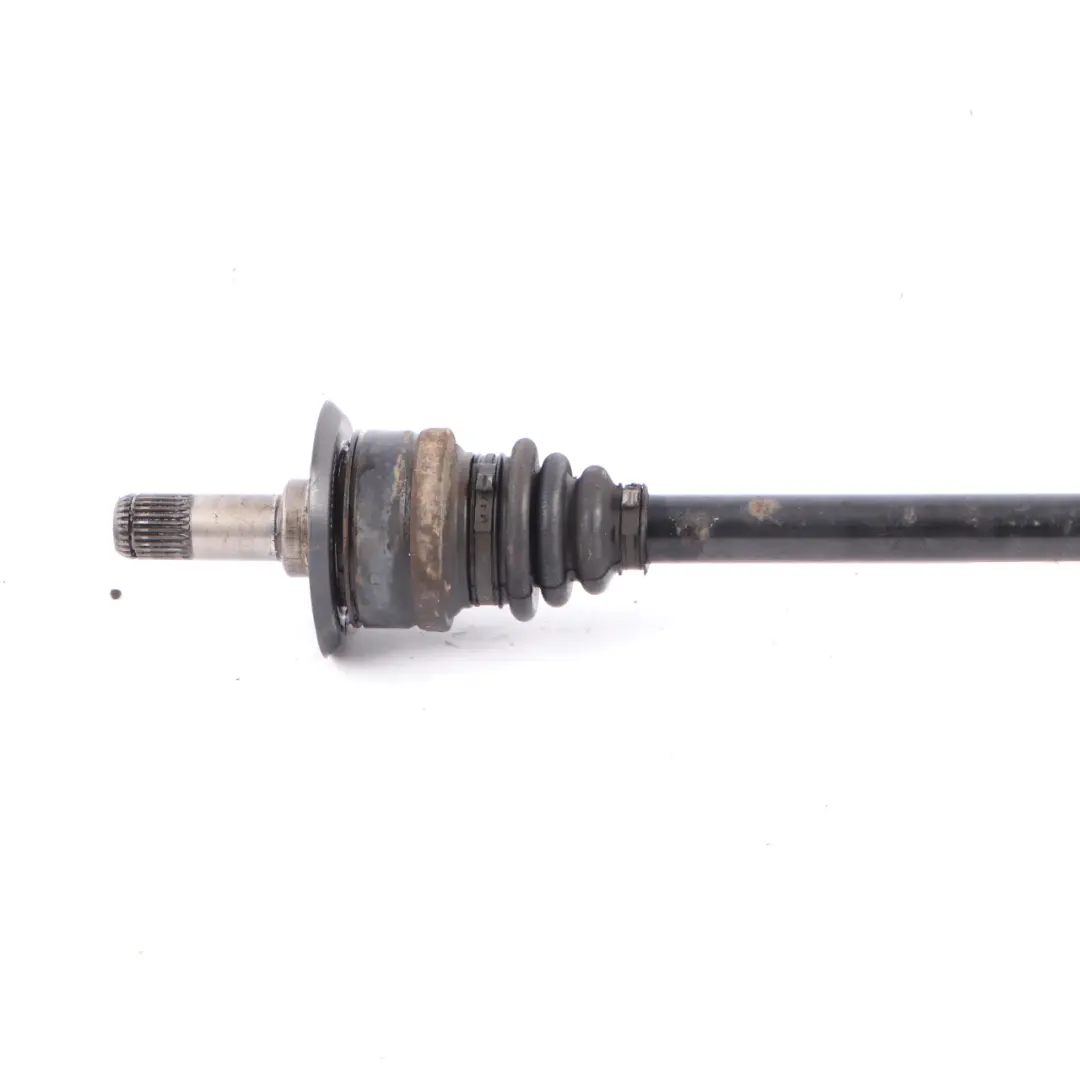 albero motore posteriore sinistro posteriore D=30mm automatico per Bmw F20 F21 F30 con numero di parte 7622853 Bmw F20 F21 F30 albero motore posteriore sinistro posteriore D=30mm automatico - SKU 7622853 - Numero di parte 7622853