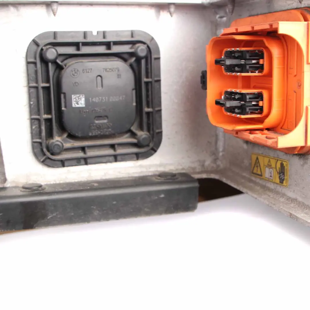 60Ah High Voltage Battery Accumulator Storage 2353643 to BMW I3 I01 Hybrid Electric with Part number 7625052 BMW I3 I01 Hybrid Electric 60Ah High Voltage Battery Accumulator Storage 2353643 - SKU 7625052 - Part number 7625052