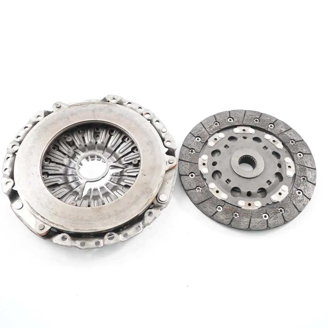 Essence B37 N13 Disque d'Embrayage pour BMW F20 F21 F30 114d 116d 116i 316i Diesel à propos du numéro de pièce 7625147 BMW F20 F21 F30 114d 116d 116i 316i Diesel Essence B37 N13 Disque d'Embrayage - SKU 7625147 - Numéro de pièce 7625147