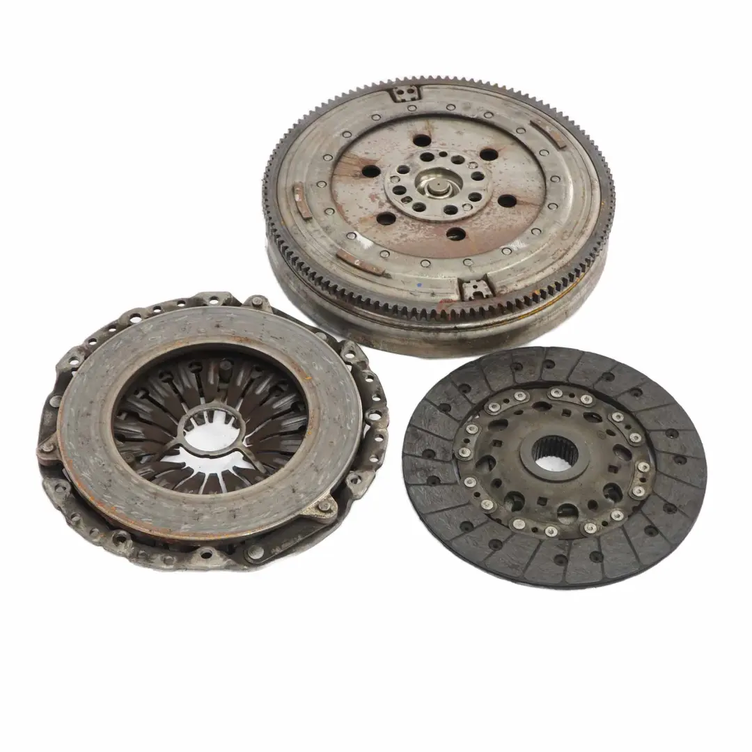 2.0dX N47N Volano doppio a doppia massa per BMW E84 xDrive Diesel con numero di parte 21208638897 BMW E84 xDrive Diesel 2.0dX N47N Volano doppio a doppia massa - SKU 7631402 - Numero di parte 21208638897