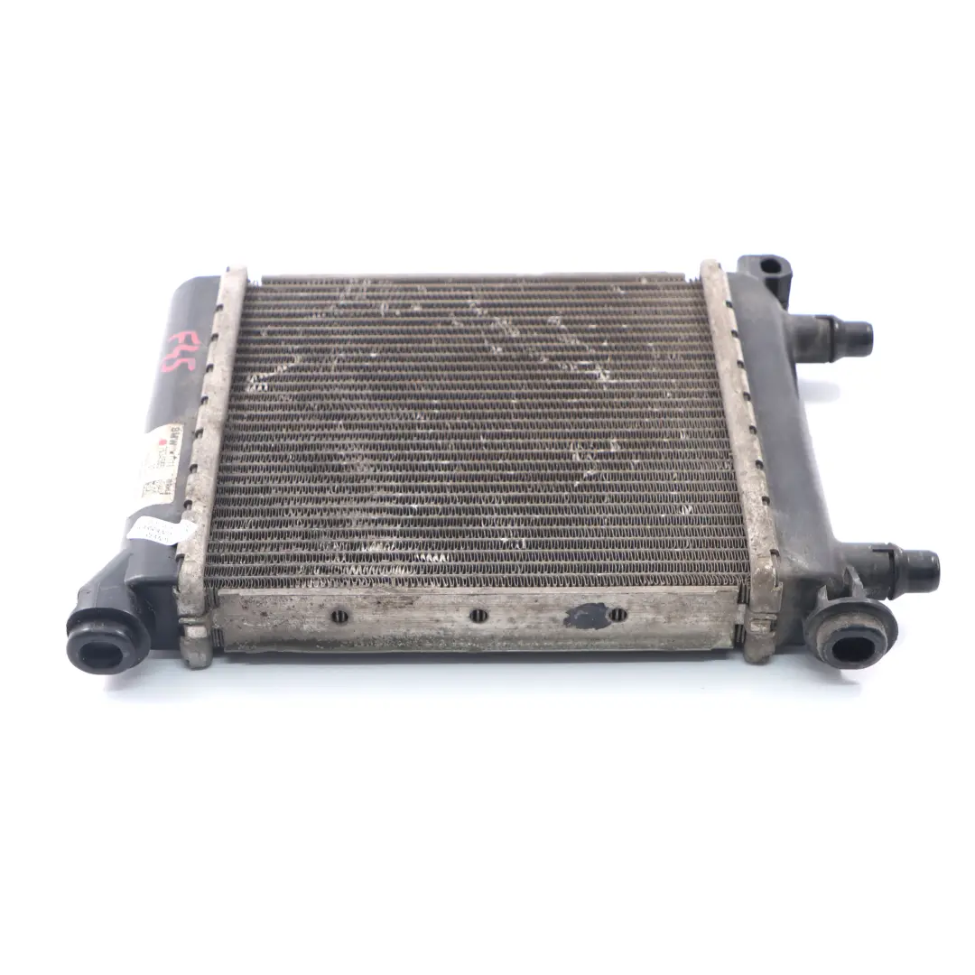 Dodatkowa Chłodnica Wody do BMW F40 F45 X1 F48 Mini F60 o numerze 7634565 BMW F40 F45 X1 F48 Mini F60 Dodatkowa Chłodnica Wody - SKU 7634565 - Numer Części 7634565