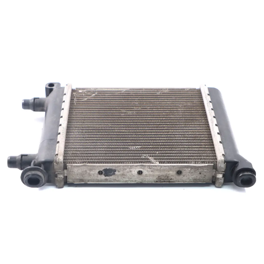 Radiatore ausiliario BMW F40 F45 X1 F48 Mini F60 Raffreddatore acqua per con numero di parte 7634565 Radiatore ausiliario BMW F40 F45 X1 F48 Mini F60 Raffreddatore acqua - SKU 7634565 - Numero di parte 7634565