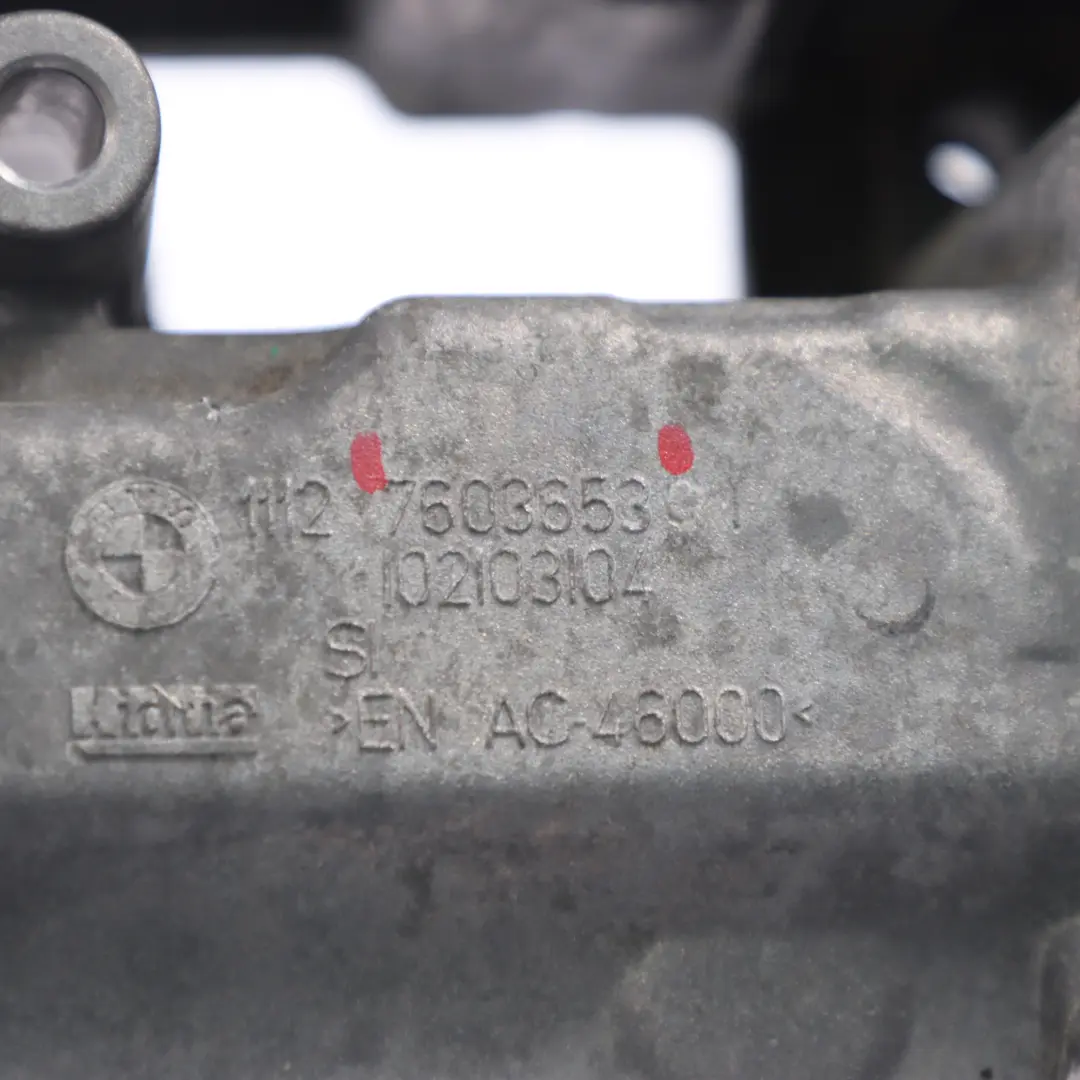 N63N Motor Culata Tapa Balancines Cil 5-8 7603653 para BMW F10 F11 LCI F13 con número de pieza 7636612 BMW F10 F11 LCI F13 N63N Motor Culata Tapa Balancines Cil 5-8 7603653 - SKU 7636612 - Número de pieza 7636612