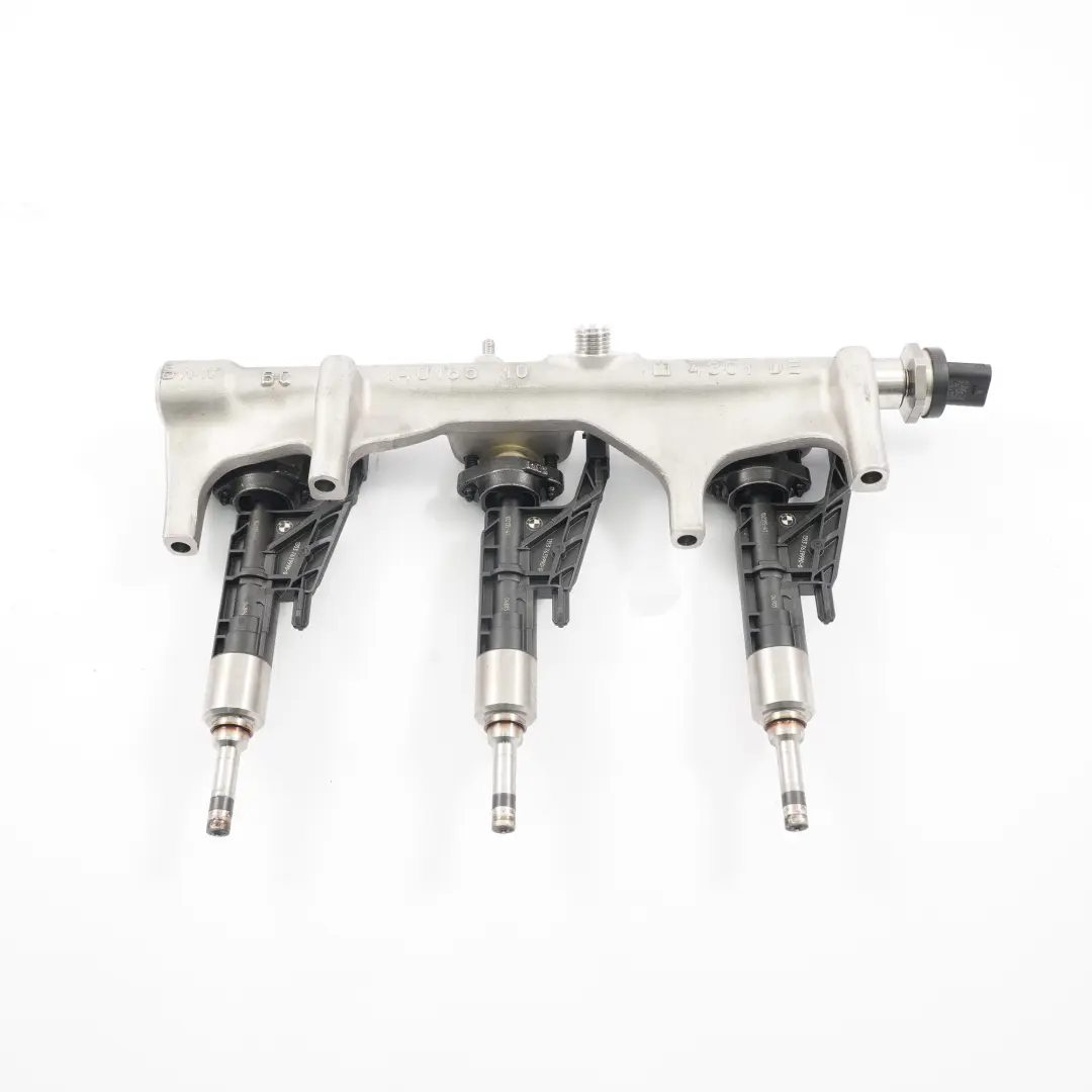 Rotaia Carburante Benzina Pressione 7639990 per BMW F20 F30 LCI Mini F55 F56 con numero di parte 7639975 BMW F20 F30 LCI Mini F55 F56 Rotaia Carburante Benzina Pressione 7639990 - SKU 7639975-1 - Numero di parte 7639975