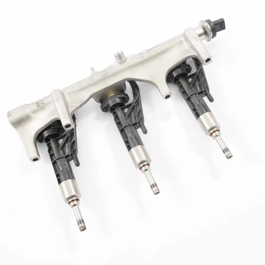 Rotaia Carburante Benzina Pressione 7639990 per BMW F20 F30 LCI Mini F55 F56 con numero di parte 7639975 BMW F20 F30 LCI Mini F55 F56 Rotaia Carburante Benzina Pressione 7639990 - SKU 7639975-1 - Numero di parte 7639975