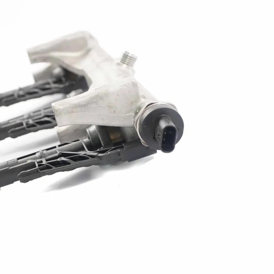 Rail Gasolina Alta Presión 7639990 para BMW F20 F30 LCI Mini F55 F56 Fuel con número de pieza 7639975 BMW F20 F30 LCI Mini F55 F56 Fuel Rail Gasolina Alta Presión 7639990 - SKU 7639975-1 - Número de pieza 7639975