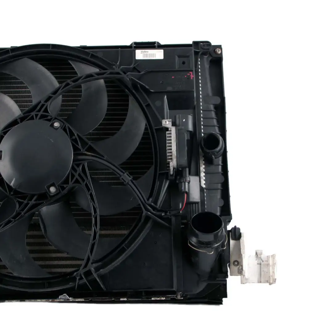 Complete Engine Cooling Radiator Pack Fan Shroud 300W to BMW 1 3 F20 F21 F30 F31 7 with Part number 7640508 BMW 1 3 F20 F21 F30 F31 7 Complete Engine Cooling Radiator Pack Fan Shroud 300W - SKU 7640508-7 - Part number 7640508