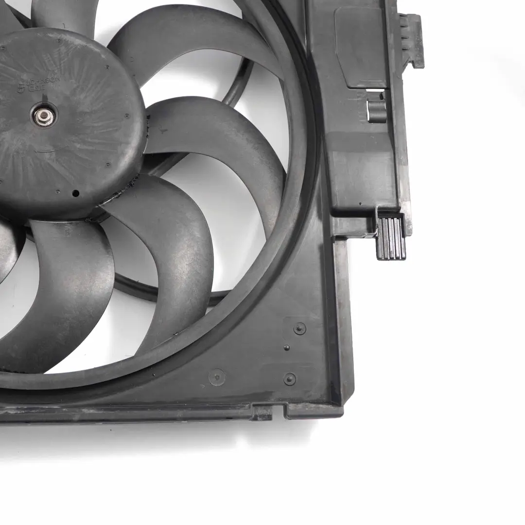 Lüfterzarge mit Lüfter 300 W für BMW F20 F21 F30 F31 F32 F33 mit Teilenummer 7640508 BMW F20 F21 F30 F31 F32 F33 Lüfterzarge mit Lüfter 300 W - SKU 7640508-9 - Teilenummer 7640508