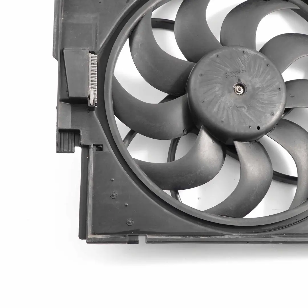 Linceul Avec Ventilateur 300 W pour BMW F20 F21 F30 F31 F32 F33 à propos du numéro de pièce 7640508 BMW F20 F21 F30 F31 F32 F33 Linceul Avec Ventilateur 300 W - SKU 7640508-9 - Numéro de pièce 7640508