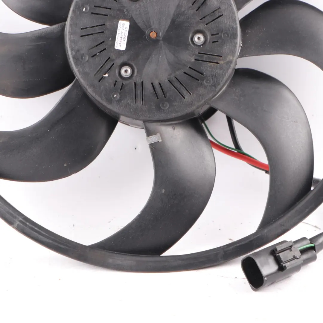 Cooling Fan BMW F20 F21 LCI F30 F31 F32 F36 Motor Housing 850W 7608409 to Engine with Part number 7640513 Engine Cooling Fan BMW F20 F21 LCI F30 F31 F32 F36 Motor Housing 850W 7608409 - SKU 7640513 - Part number 7640513