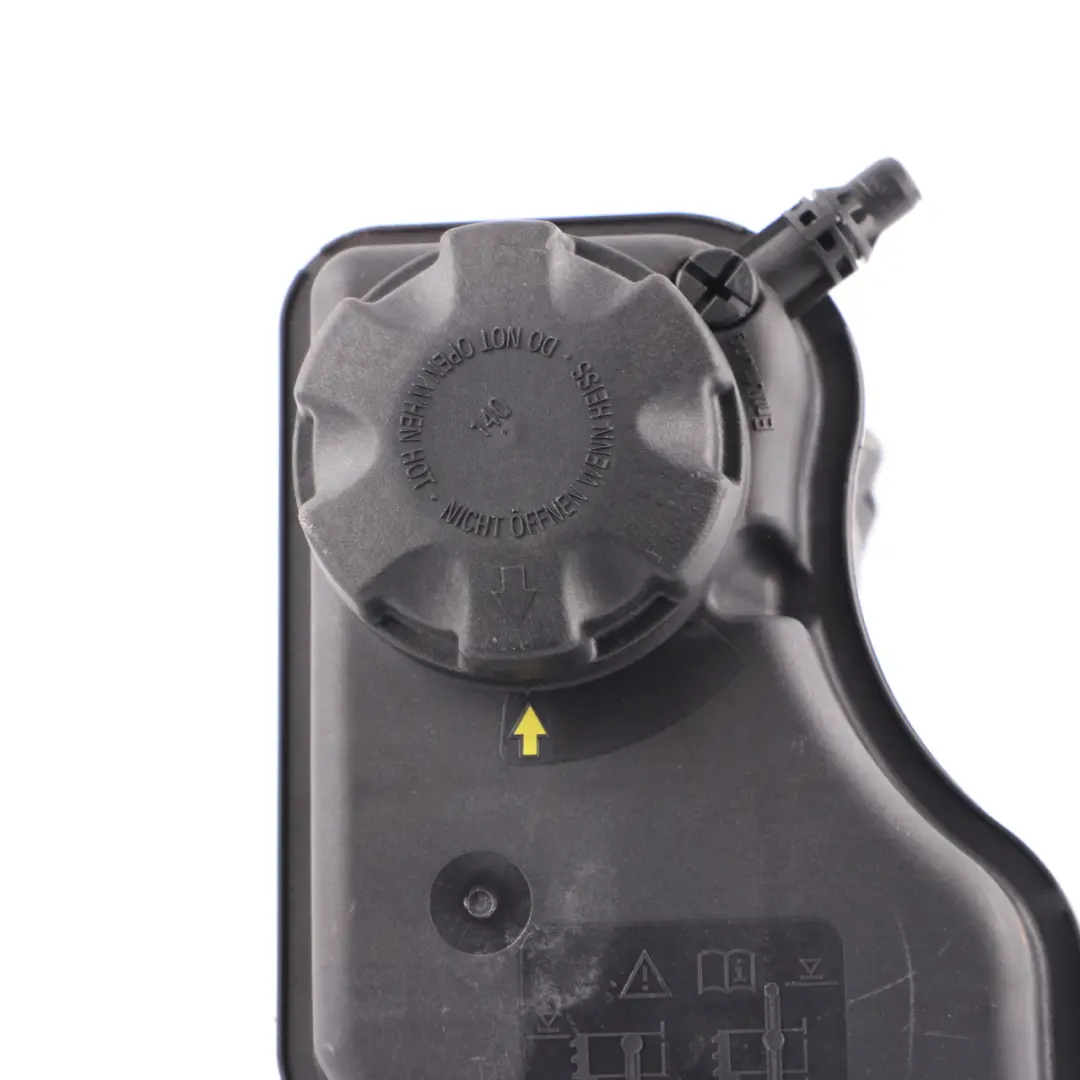 Serbatoio espansione refrigerante Bottiglia benzina per BMW E87 E90 E91 E92 con numero di parte 7640514 BMW E87 E90 E91 E92 Serbatoio espansione refrigerante Bottiglia benzina - SKU 7640514-1 - Numero di parte 7640514