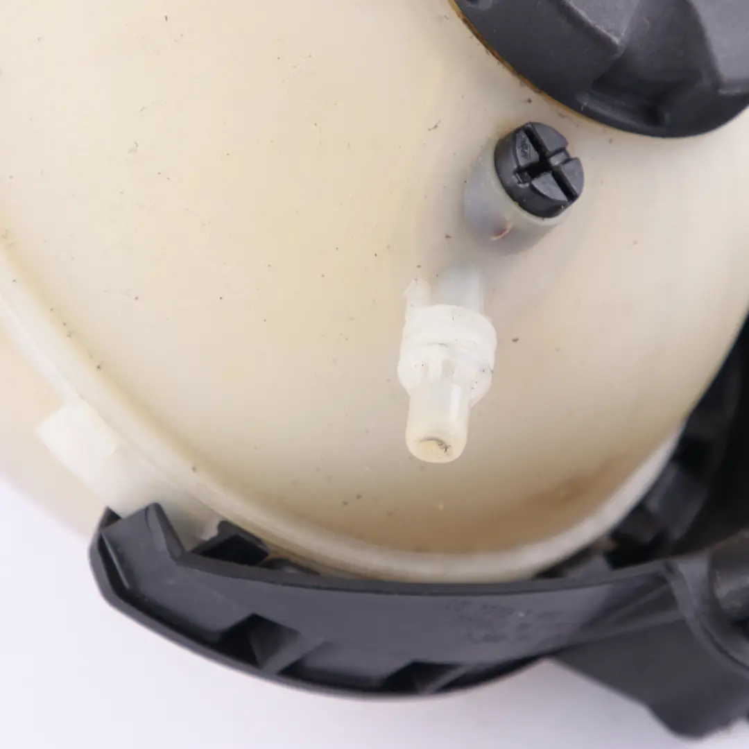 Serbatoio espansione Radiatore Bottiglia liquido Benzina per BMW F20 F21 F30 F32 con numero di parte 7642158 BMW F20 F21 F30 F32 Serbatoio espansione Radiatore Bottiglia liquido Benzina - SKU 7642158-2 - Numero di parte 7642158