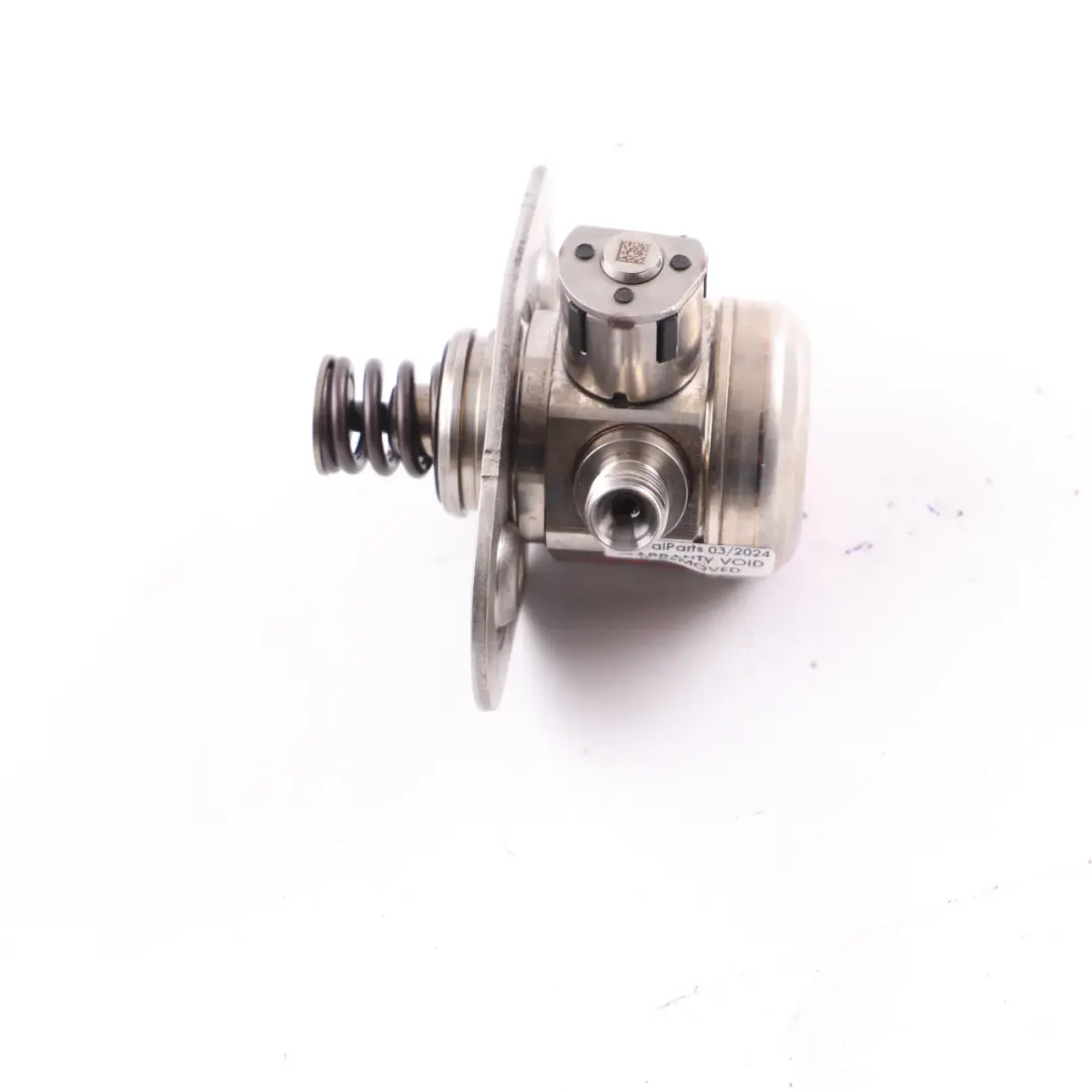 Pompa Paliwa Wysokiego Ciśnienia Benzyna do BMW F20 F21 F30 F31 LCI o numerze 7642466 BMW F20 F21 F30 F31 LCI Pompa Paliwa Wysokiego Ciśnienia Benzyna - SKU 7642466-1 - Numer Części 7642466