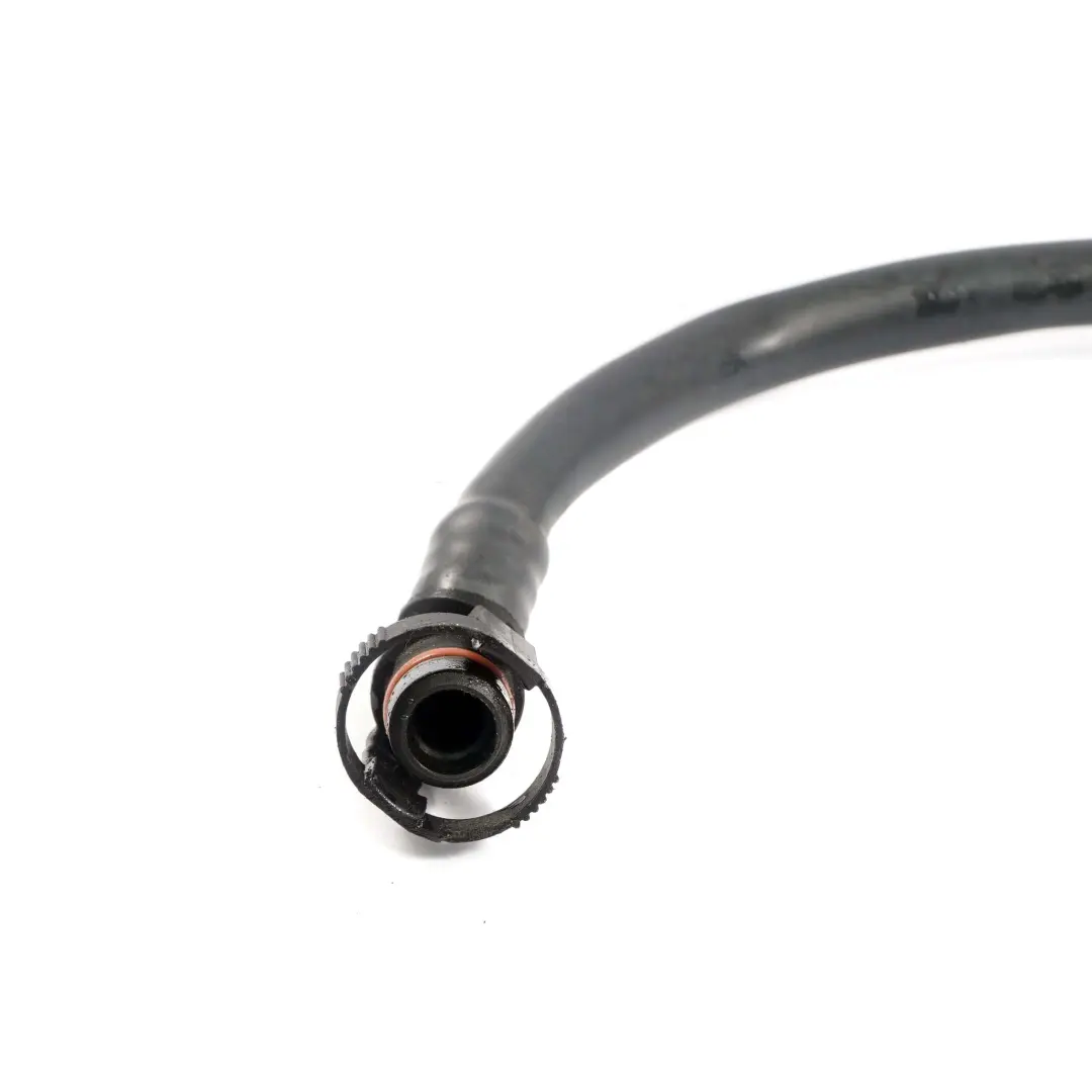 M140i 340i Tubo di sfiato motore sfiato del carter per BMW F20 F21 F30 LCI con numero di parte 7643100 BMW F20 F21 F30 LCI M140i 340i Tubo di sfiato motore sfiato del carter - SKU 7643100 - Numero di parte 7643100