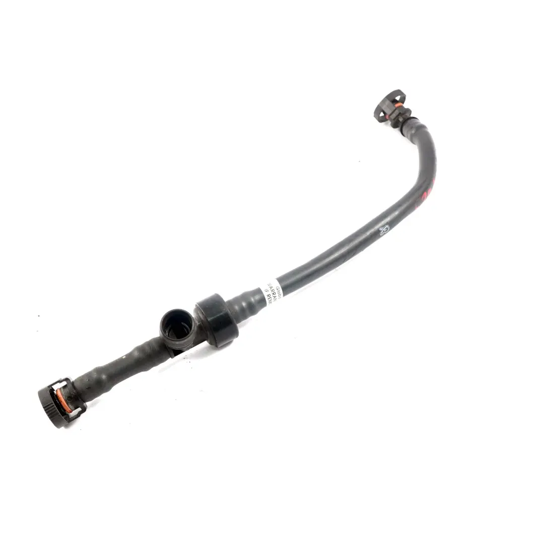 BMW F20 F21 F30 LCI M140i 340i Tuyau d'évent Tuyau de reniflard du carter moteur - SKU 7643100 - Numéro de pièce 7643100