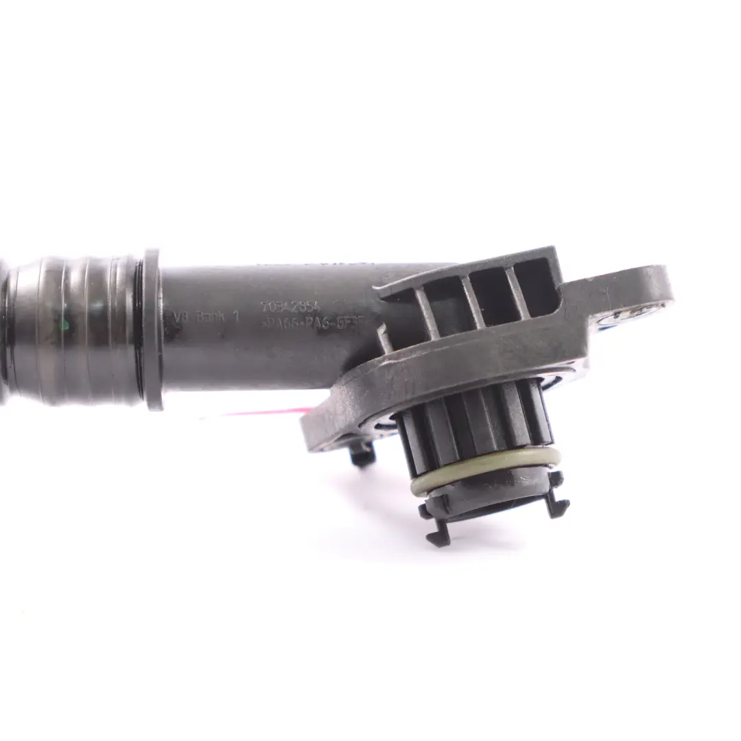  Tubo di sfiato BMW F10 F13 N63 Testa del cilindro Tubo di collegamento Cyl. 1-4 - SKU 7646086 - Numero di parte 7646086