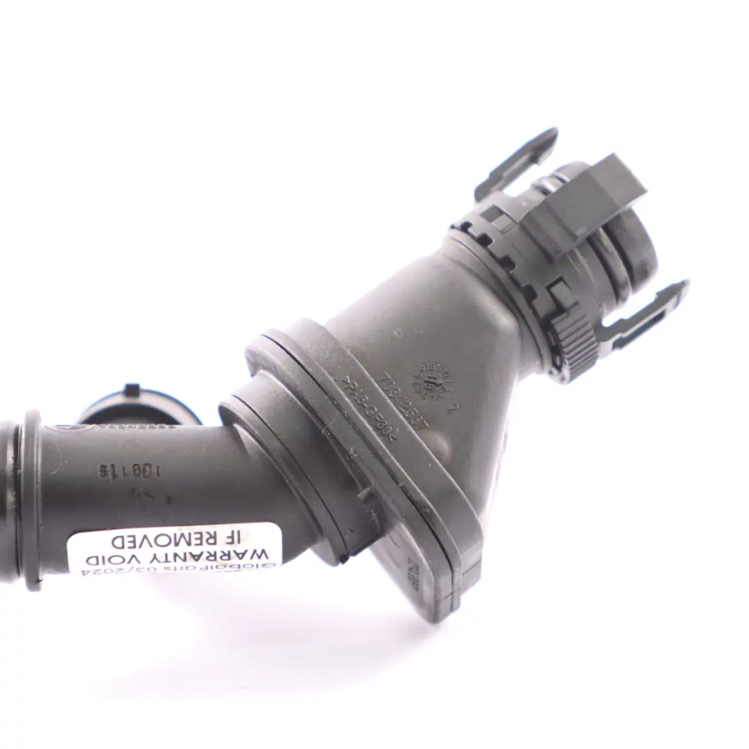  Tubo di sfiato BMW F10 F13 N63 Testa del cilindro Tubo di collegamento Cyl. 1-4 - SKU 7646086 - Numero di parte 7646086