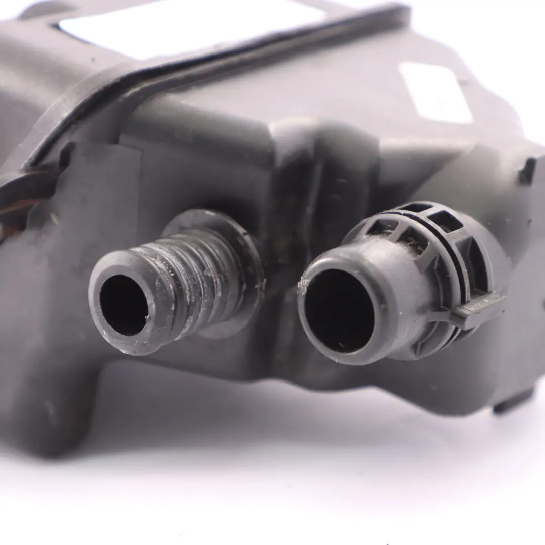 Essence N63 Eau Intercooler Réservoir d'expansion pour BMW F10 F12 F13 à propos du numéro de pièce 7647281 BMW F10 F12 F13 Essence N63 Eau Intercooler Réservoir d'expansion - SKU 7647281 - Numéro de pièce 7647281