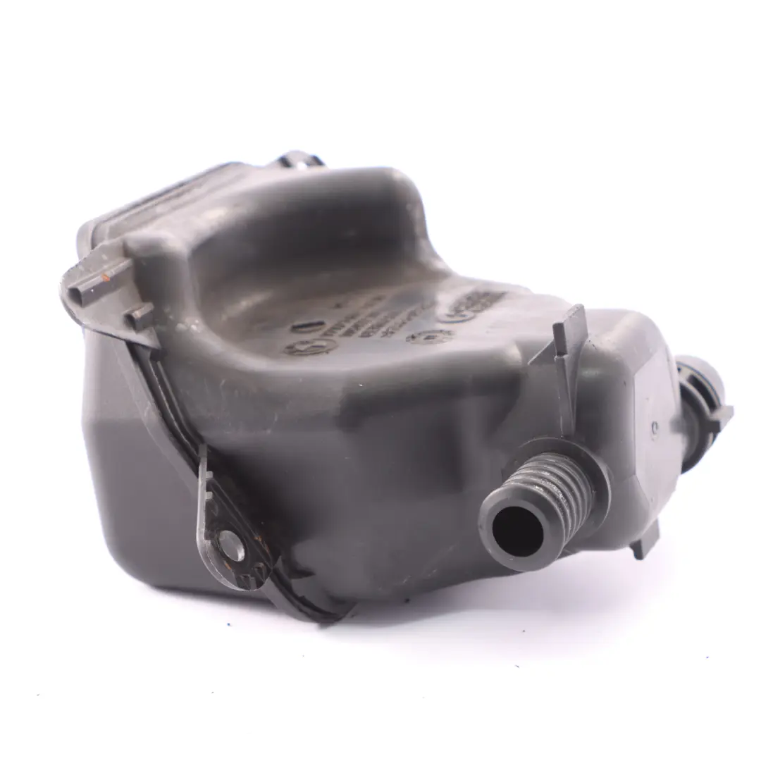 N63 Zbiornik Wyrównawczy Chłodzenia Intercoolera do BMW F10 F12 F13 Benzyna o numerze 7647281 BMW F10 F12 F13 Benzyna N63 Zbiornik Wyrównawczy Chłodzenia Intercoolera - SKU 7647281 - Numer Części 7647281