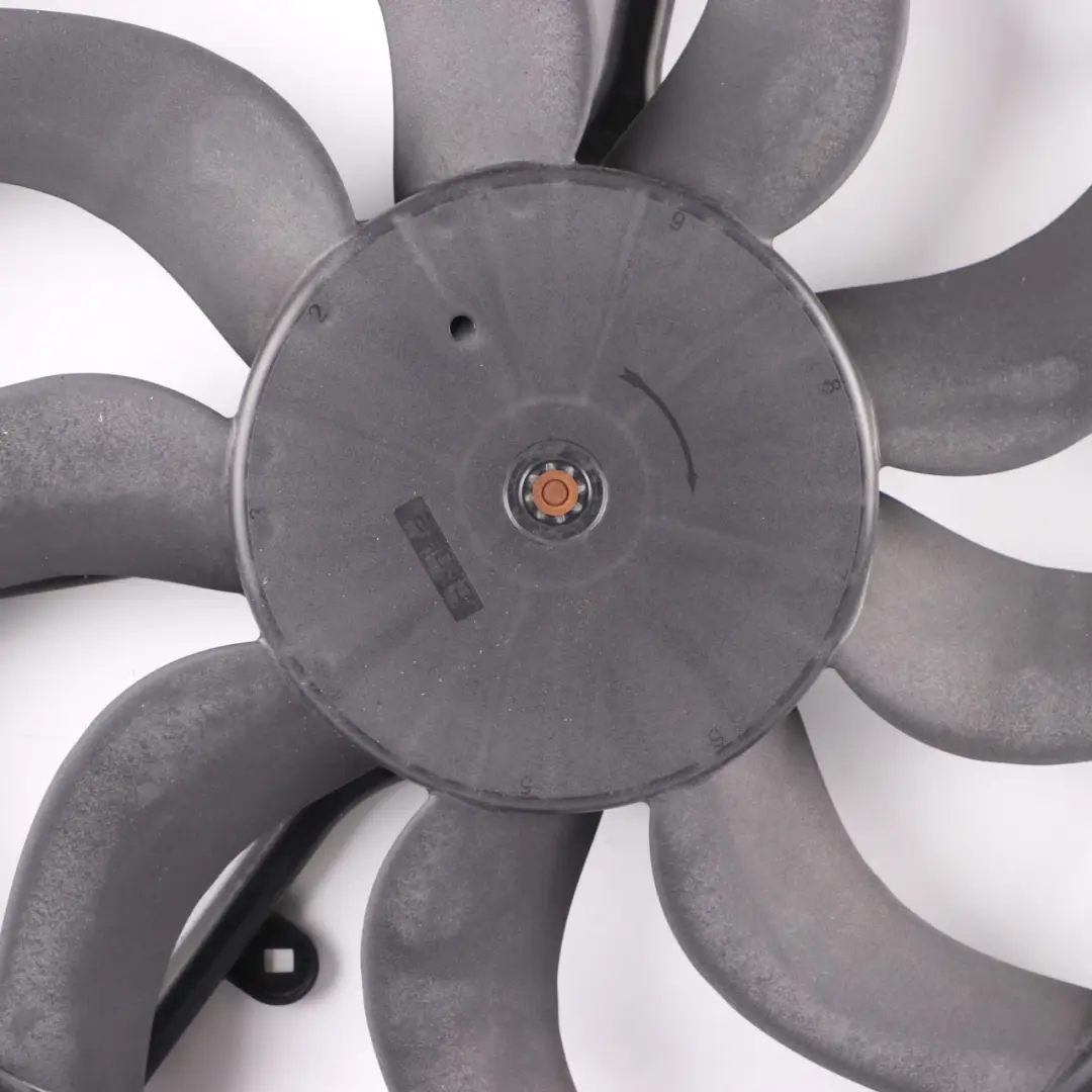 Kühlerlüfter Motorkühlung Kühler Lüfterhaube 850W für BMW F10 F11 F12 mit Teilenummer 7647652 BMW F10 F11 F12 Kühlerlüfter Motorkühlung Kühler Lüfterhaube 850W - SKU 7647652 - Teilenummer 7647652