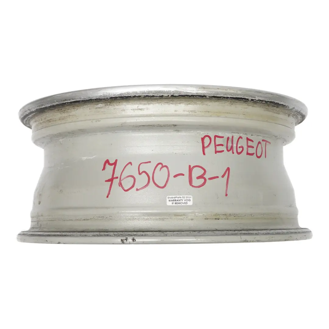 Llanta de aleación Peugeot Silver 15" 6J ET:27 para con número de pieza 7650-B Llanta de aleación Peugeot Silver 15" 6J ET:27 - SKU 7650-B-1 - Número de pieza 7650-B