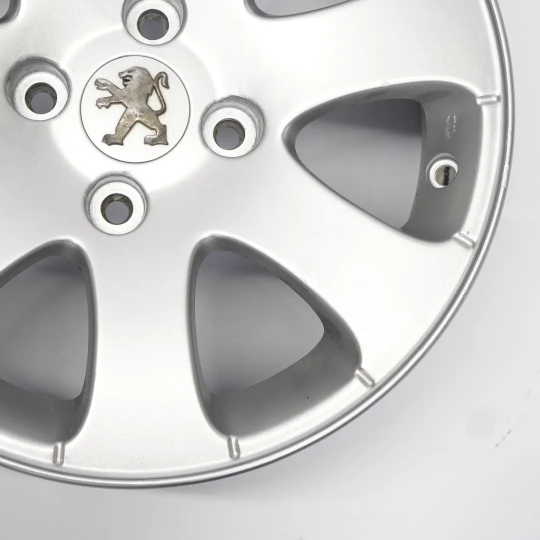 Cerchio in lega argento 15" 6J ET:27 per Peugeot con numero di parte 7650-B Peugeot Cerchio in lega argento 15" 6J ET:27 - SKU 7650-B-1 - Numero di parte 7650-B