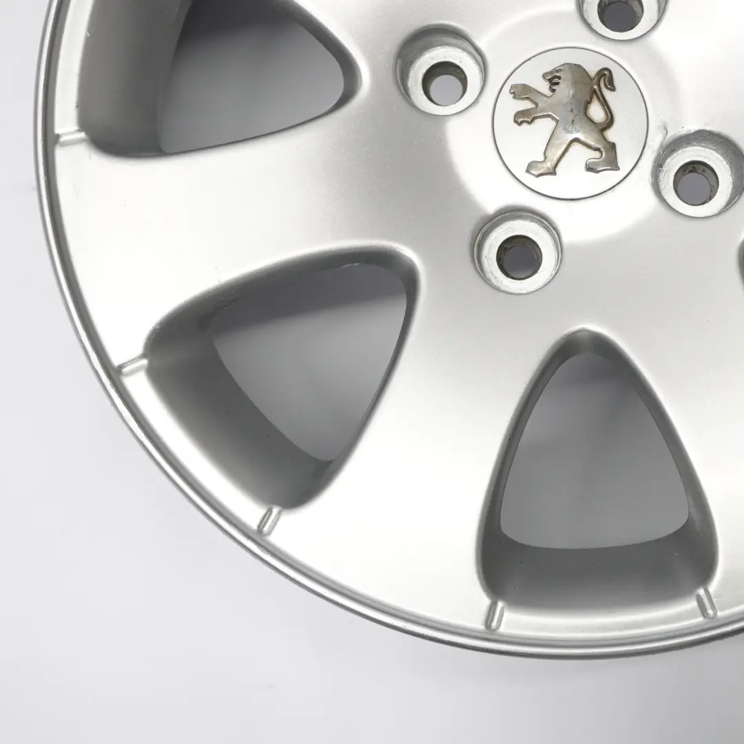 Jante Alliage Argent 15" 6J ET:27 pour Peugeot à propos du numéro de pièce 7650-H Peugeot Jante Alliage Argent 15" 6J ET:27 - SKU 7650-H-1 - Numéro de pièce 7650-H