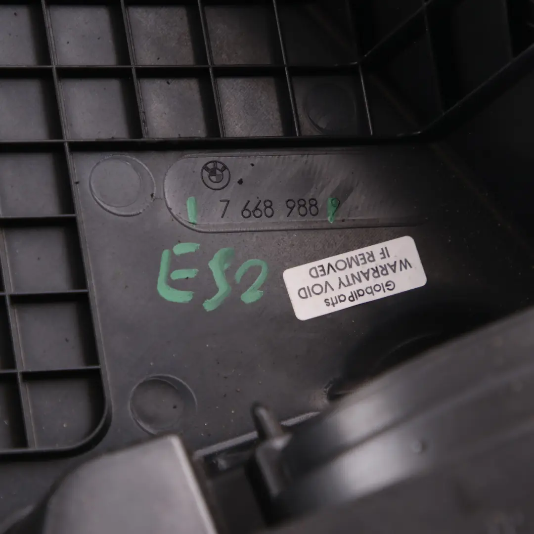 N57 Shield Air Microfilter Box Panel to Air Box Cover BMW E90 E92 LCI with Part number 7668988 Air Box Cover BMW E90 E92 LCI N57 Shield Air Microfilter Box Panel - SKU 7668988 - Part number 7668988