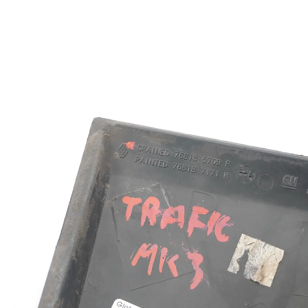 Listwa Karoserii Prawy Przód do Renault Trafic III o numerze 768185709R Renault Trafic III Listwa Karoserii Prawy Przód - SKU 768185709R - Numer Części 768185709R