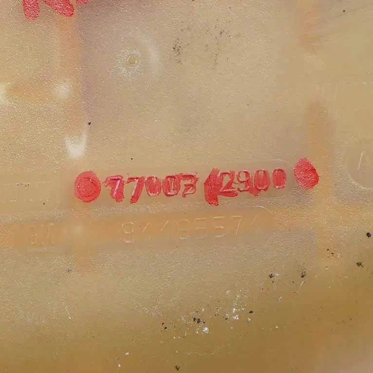 Zbiorniczek Wyrównawczy do Renault Trafic Opel Vivaro o numerze 7700312900 Renault Trafic Opel Vivaro Zbiorniczek Wyrównawczy - SKU 7700312900 - Numer Części 7700312900