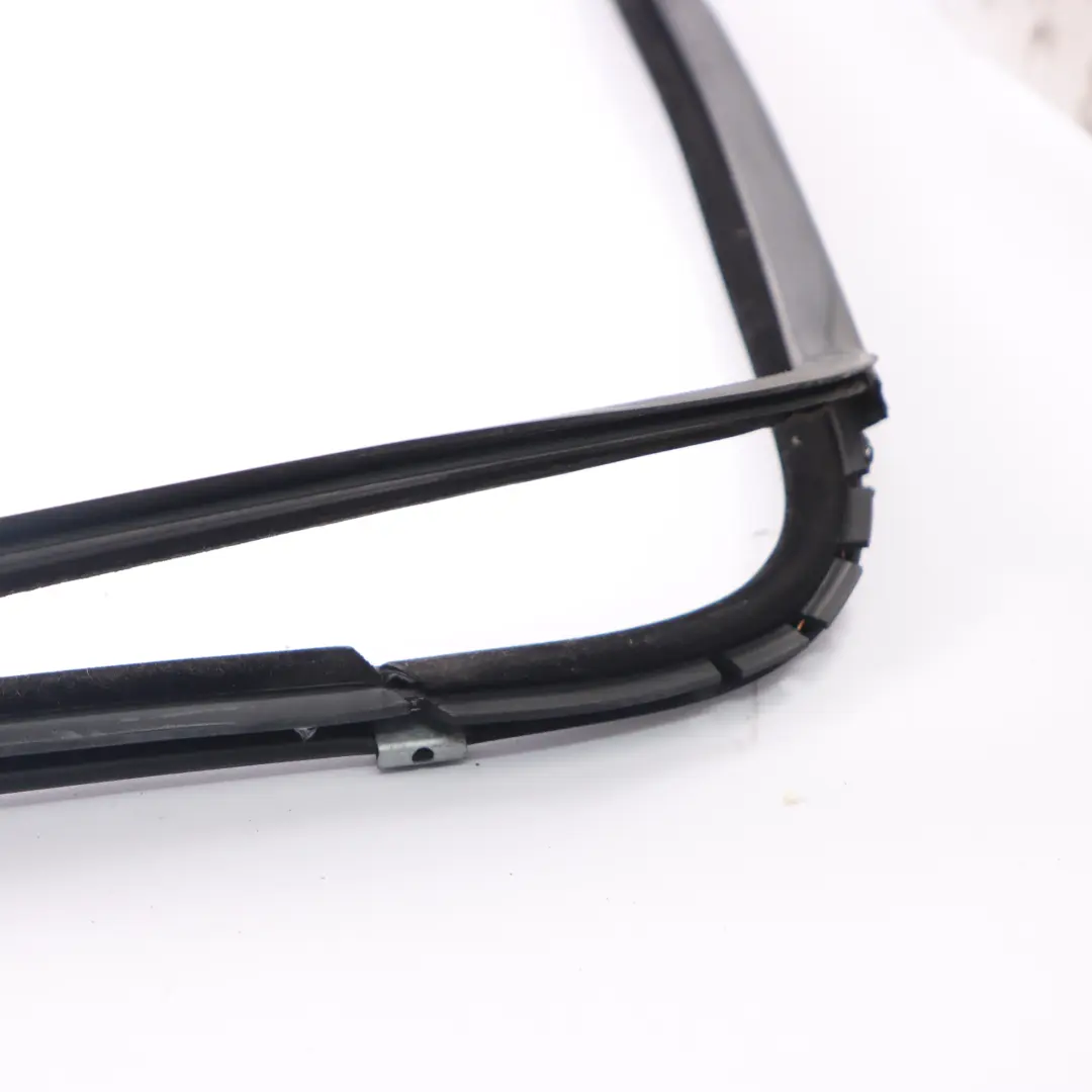 Window Seal Renault Master II Side Door Rear Left N/S Window Rubber Gasket Seal to with Part number 7700351231 Window Seal Renault Master II Side Door Rear Left N/S Window Rubber Gasket Seal - SKU 7700351231 - Part number 7700351231