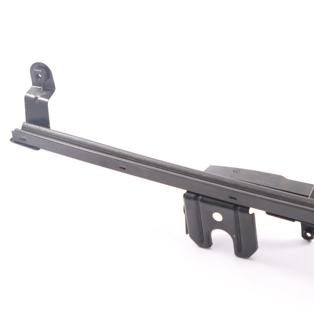 Window Guide Strip Front Left N/S Door Rail Strip to Renault Master II with Part number 7700352483 Renault Master II Window Guide Strip Front Left N/S Door Rail Strip - SKU 7700352483 - Part number 7700352483