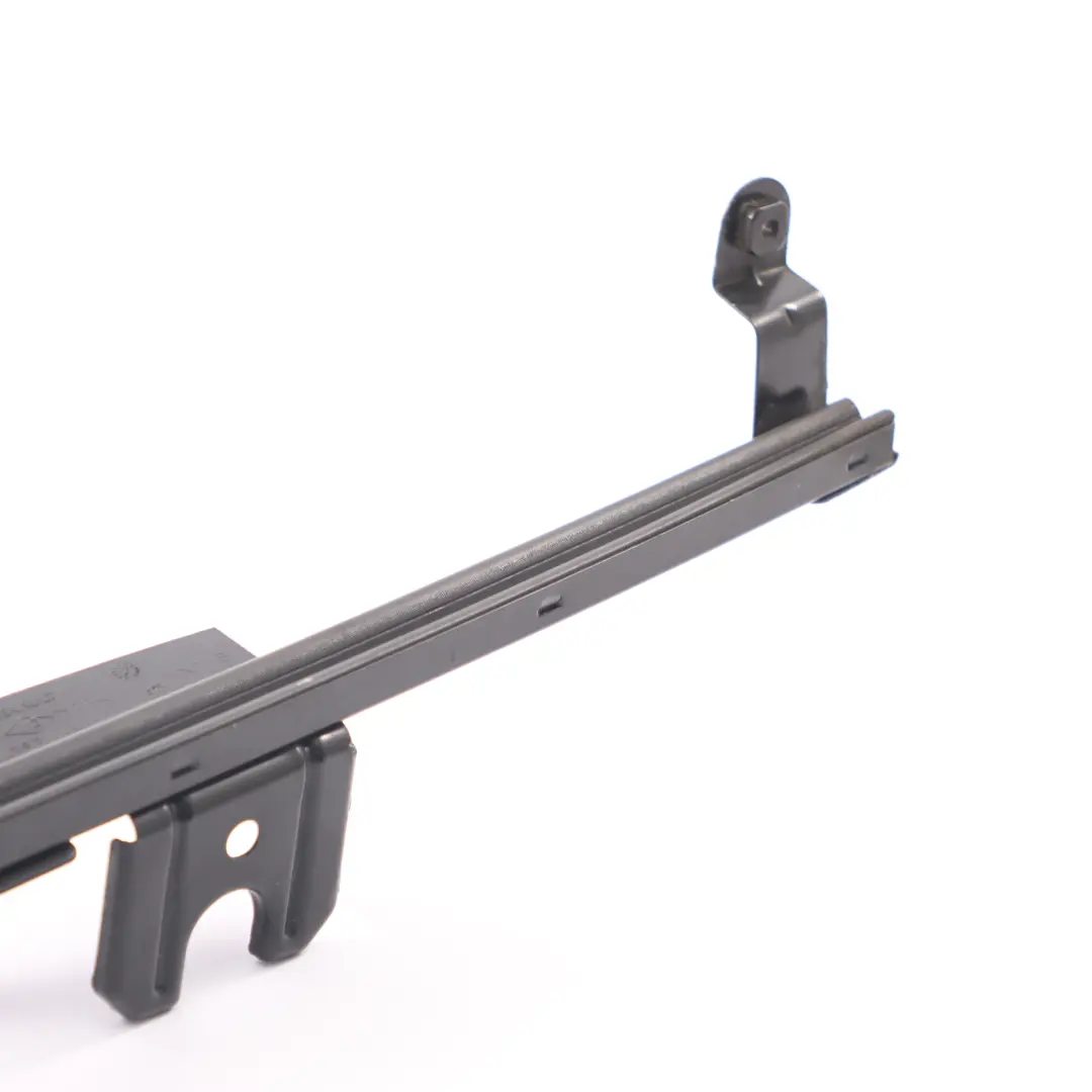 Window Guide Strip Front Right O/S Door Rail Strip to Renault Master II with Part number 7700352484 Renault Master II Window Guide Strip Front Right O/S Door Rail Strip - SKU 7700352484 - Part number 7700352484