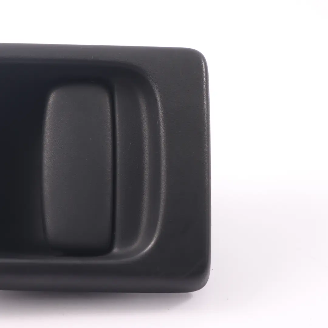 Poignée de porte avant droite Ouverture extérieure pour Renault Master II à propos du numéro de pièce 7700352489 Renault Master II Poignée de porte avant droite Ouverture extérieure - SKU 7700352489 - Numéro de pièce 7700352489