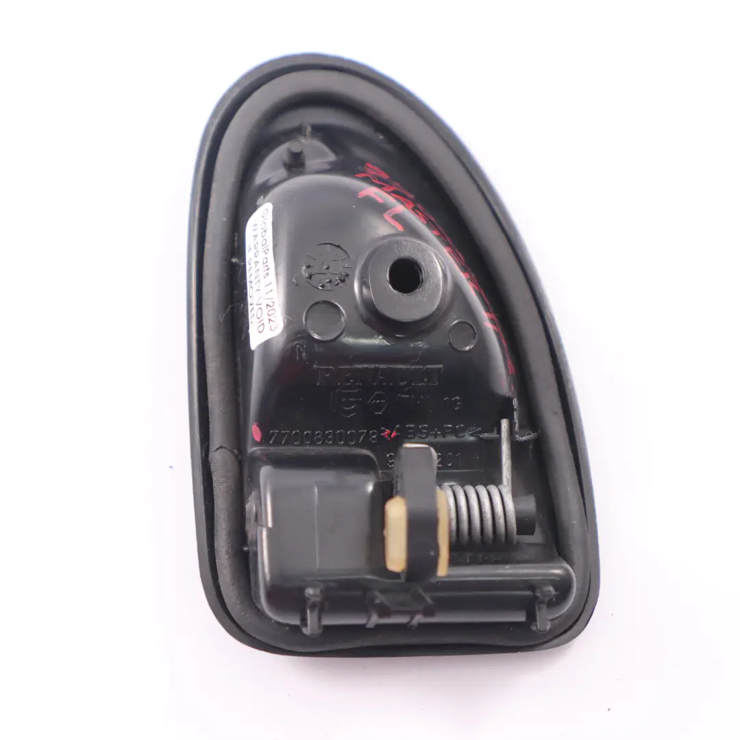 Poignée de porte Renault Master II Intérieur avant gauche 7700830078 pour à propos du numéro de pièce 7700353282 Poignée de porte Renault Master II Intérieur avant gauche 7700830078 - SKU 7700353282 - Numéro de pièce 7700353282